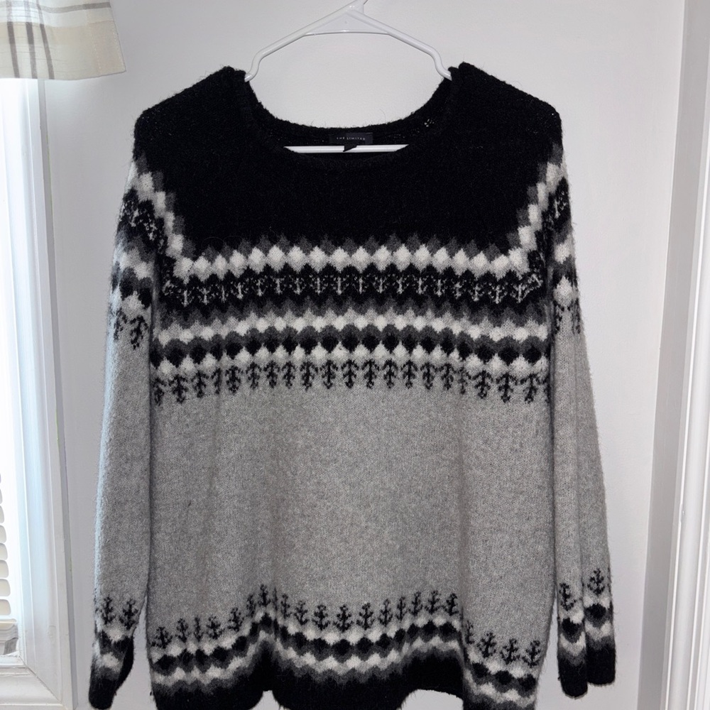 The Limited Vintage Black and Gray Patterned Sweater
